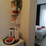 House Kapetanovic 3* Palit