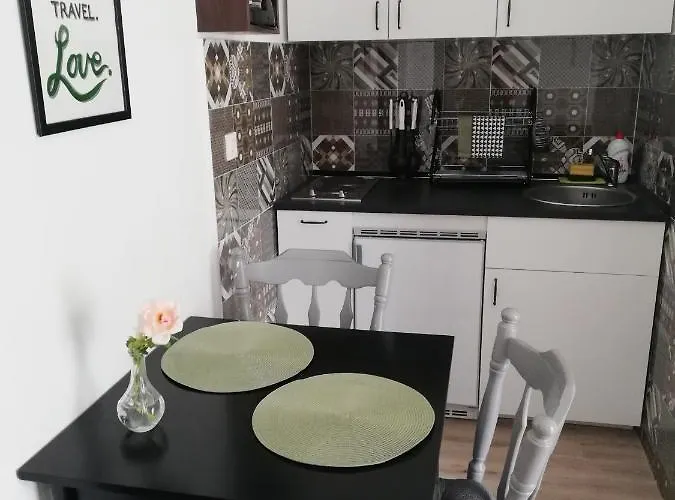 House Kapetanovic Pensionat 3*