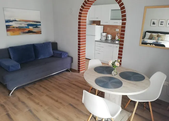 House Kapetanovic Pensionat 3*