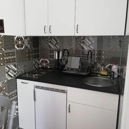 House Kapetanovic 3* Palit