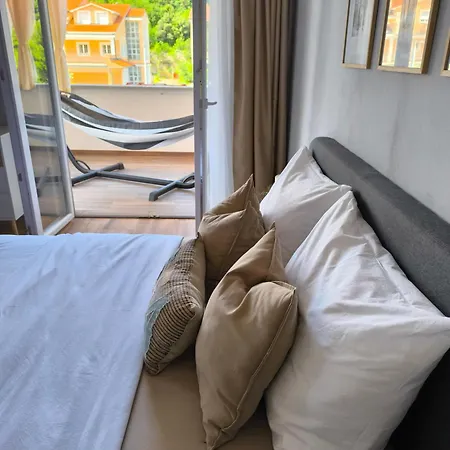 House Kapetanovic 3* Palit