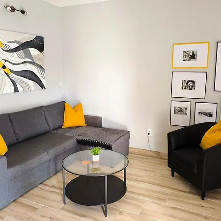 House Kapetanovic 3* Palit