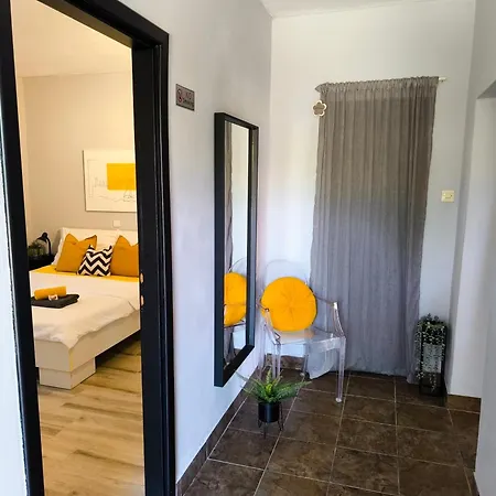 House Kapetanovic Гостевой дом Palit