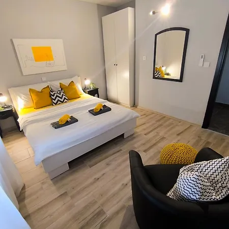House Kapetanovic בית הארחה 3*