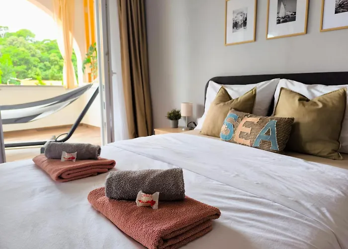 House Kapetanovic 招待所 Palit